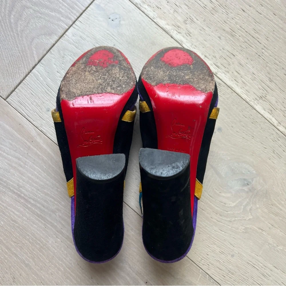 Christian Louboutin Suede Pumps - Picture 4 of 7